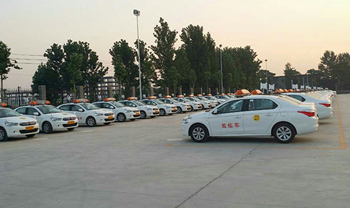 教練車(chē)爆閃燈雙面LED顯示屏